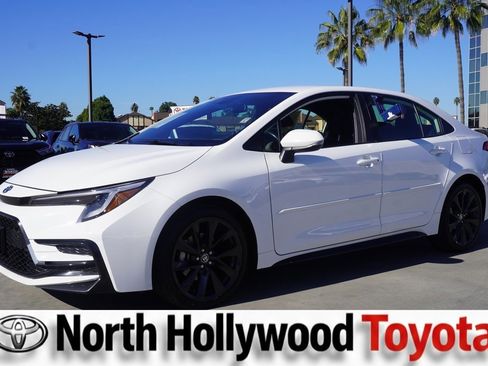 Used 2024 Toyota Corolla SE image 5