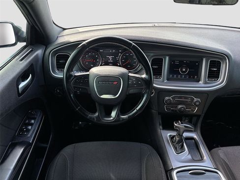 Used 2019 Dodge Charger SXT image 24