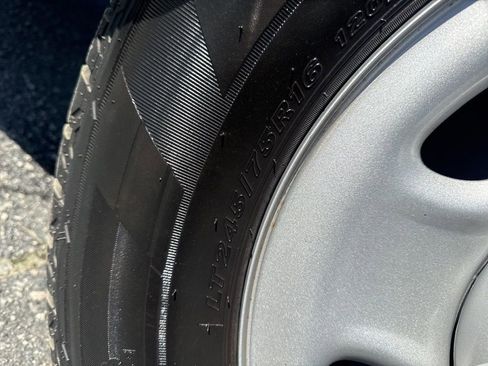 Used 2019 Chevrolet Express 2500 w/ Driver Convenience Package image 25