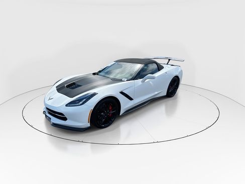 Used 2018 Chevrolet Corvette Stingray Convertible w/ 1LT RWD image 4