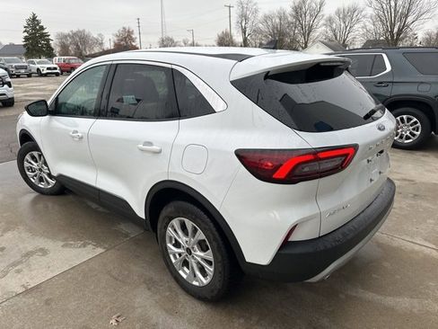 Used 2023 Ford Escape Active image 6