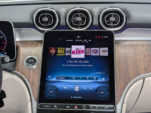 Certified 2025 Mercedes-Benz GLC 300 4MATIC image 19