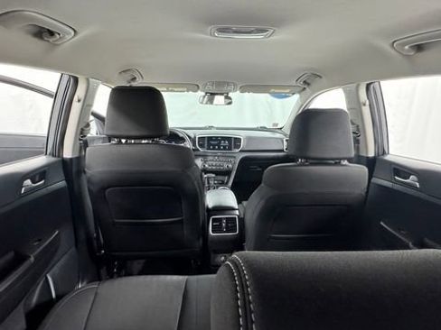 Used 2021 Kia Sportage LX AWD/4WD image 17