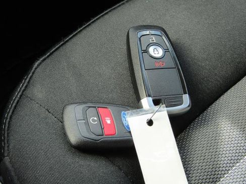 Used 2019 Ford Edge SE w/ SE Fleet Driver's Package image 22