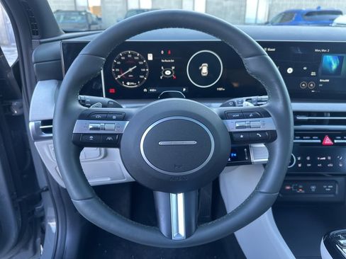 Used 2025 Hyundai Tucson Limited image 12