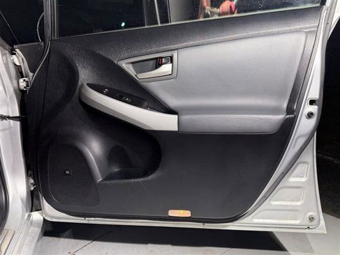 Used 2012 Toyota Prius Plug-In Hybrid image 16
