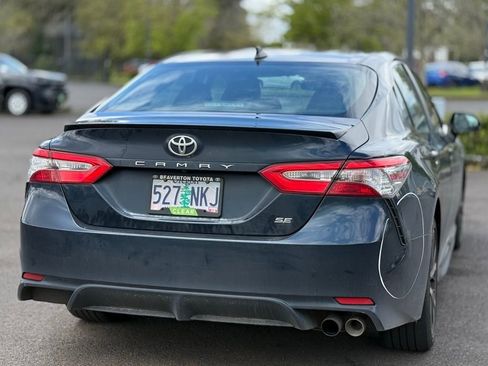 Used 2019 Toyota Camry SE image 5