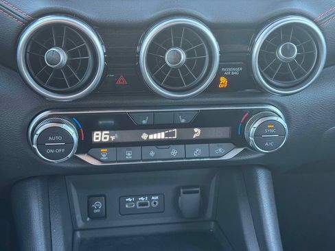 Used 2025 Nissan Sentra SR FWD image 27