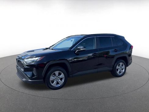 Used 2025 Toyota RAV4 XLE image 7