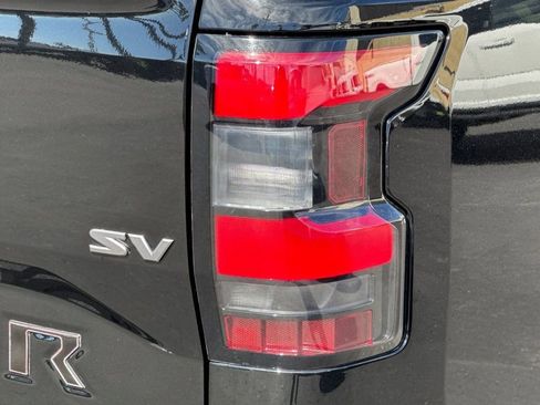 Used 2023 Nissan Frontier SV w/ SV Convenience Package RWD image 26