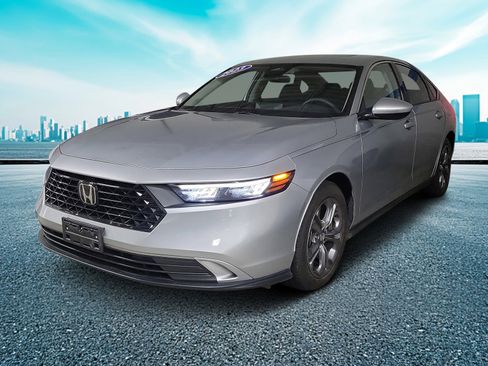 Certified 2023 Honda Accord EX image 2