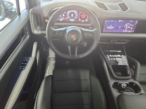 New 2026 Porsche Cayenne image 12