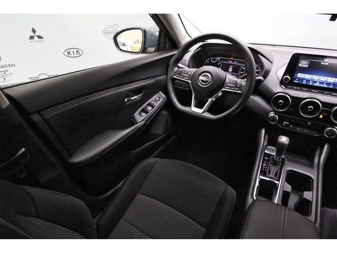 Used 2025 Nissan Sentra SV FWD image 6