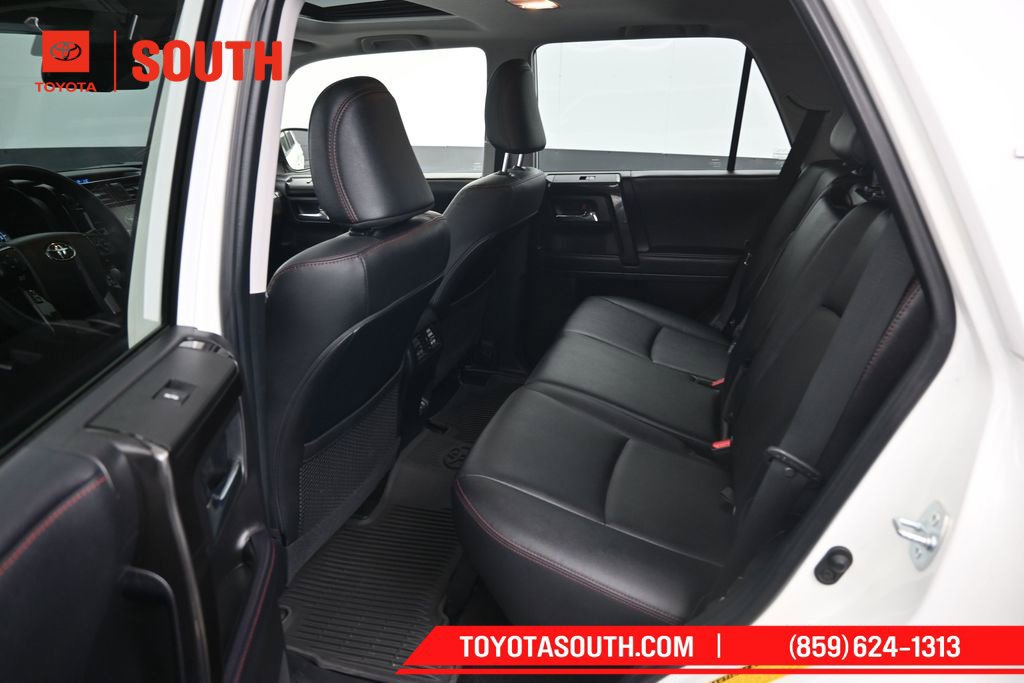 Used 2022 Toyota 4Runner TRD Off-Road Premium w/ Moonroof Package AWD/4WD image 10
