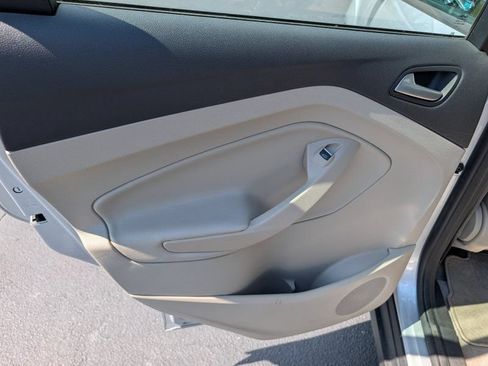 Used 2013 Ford C-MAX SE FWD image 14