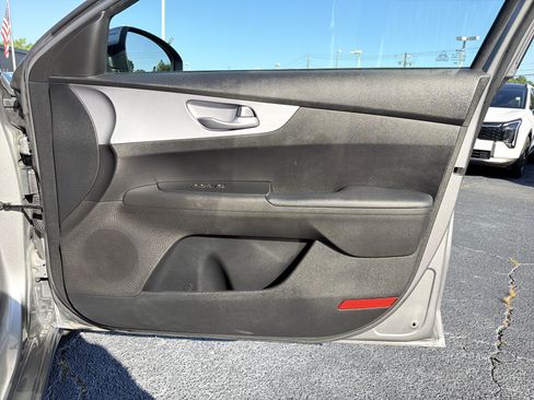 Used 2024 Kia Forte LXS FWD image 12