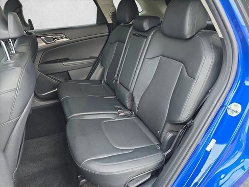 Used 2023 Kia Sportage EX image 13