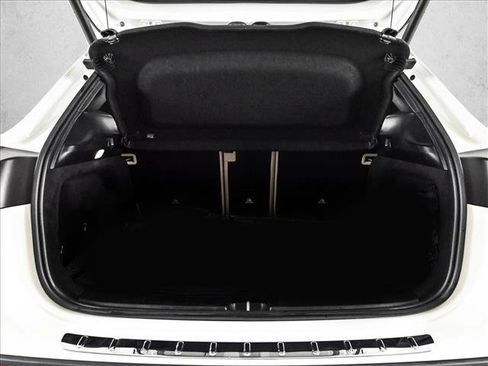 Used 2023 Mercedes-Benz GLA 250 4MATIC image 6
