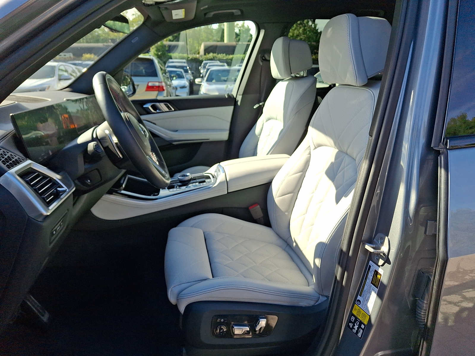 Used 2024 BMW X5 M60i AWD/4WD image 10