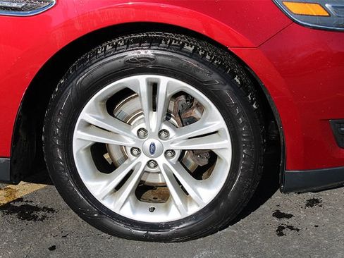 Used 2015 Ford Taurus SEL w/ Equipment Group 201A image 8