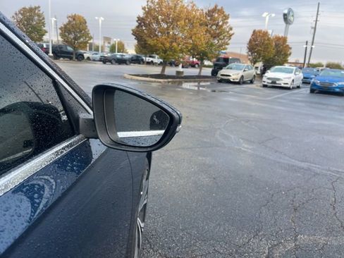 Used 2022 Volkswagen Passat 2.0T SE image 7