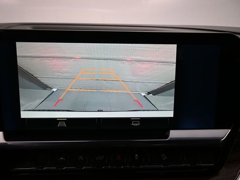 Used 2024 Chevrolet Silverado 1500 LT Trail Boss w/ Protection Package image 13