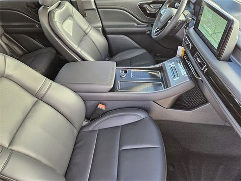 New 2026 Lincoln Aviator Premiere w/ Jet Appearance Package image 13