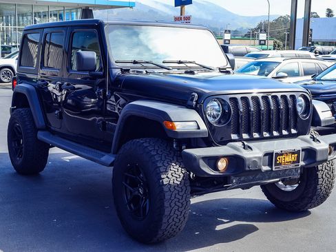 Used 2020 Jeep Wrangler Unlimited Sport image 18