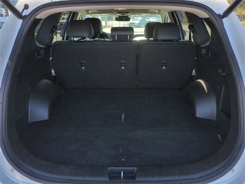 Used 2023 Hyundai Santa Fe SEL w/ Premium Package image 13