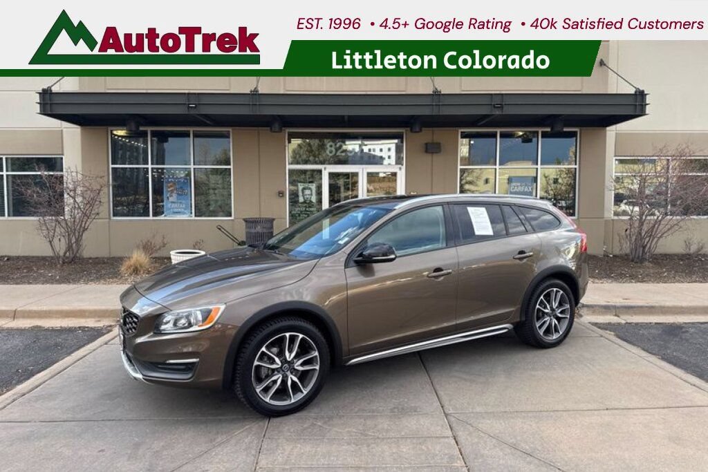 Used 2016 Volvo V60 T5 Cross Country w/ Convenience Package AWD/4WD image 1