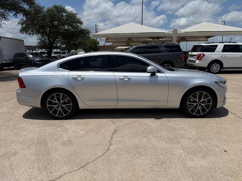 Used 2017 Volvo S90 T6 Momentum w/ Vision Package image 8