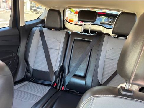 Used 2017 Ford Escape SE w/ Equipment Group 201A AWD/4WD image 8