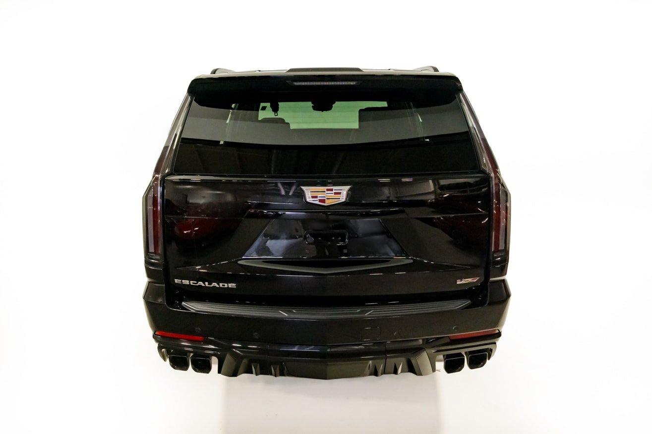 Used 2025 Cadillac Escalade V AWD/4WD image 7