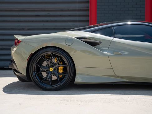 Used 2020 Ferrari F8 Tributo RWD image 5