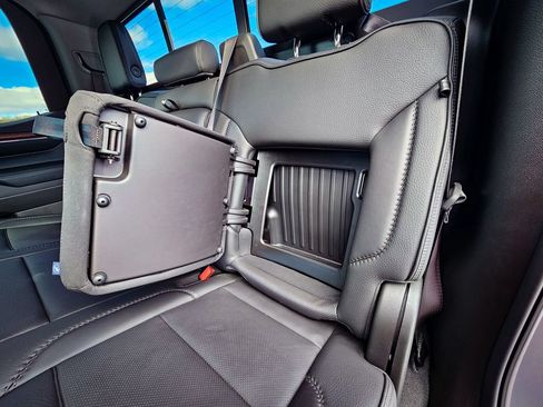 Used 2024 GMC Sierra 1500 Denali w/ Technology Package AWD/4WD image 40