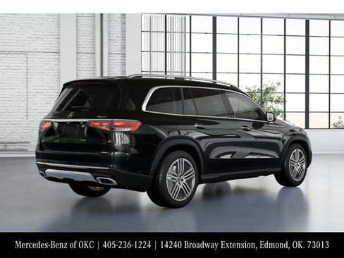 Used 2026 Mercedes-Benz GLS 450 4MATIC image 21