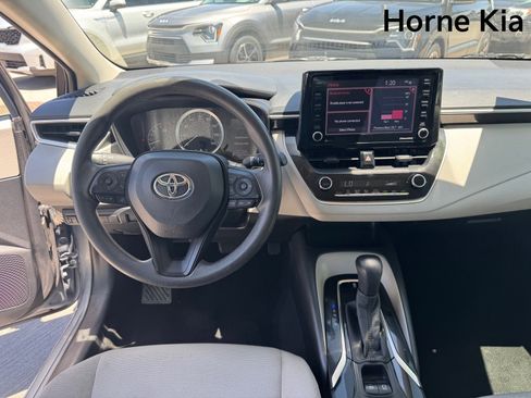 Used 2022 Toyota Corolla LE w/ LE Premium Package FWD image 13