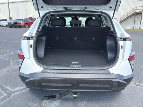 Used 2025 Hyundai Kona SEL FWD image 9
