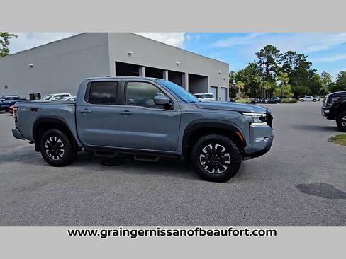 Used 2024 Nissan Frontier PRO-4X w/ Technology Package image 35