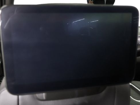 Used 2024 GMC Yukon Denali w/ Advanced Technology Package image 47