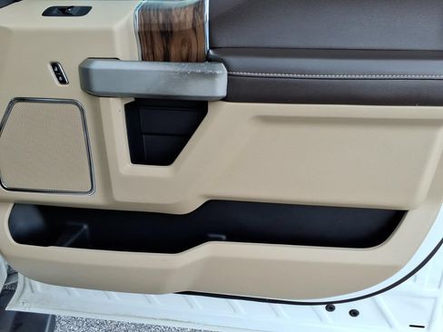 Used 2020 Ford F150 Lariat w/ Max Trailer Tow Package RWD image 14