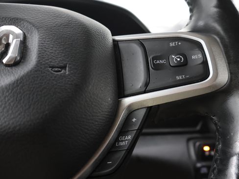 Used 2020 RAM 1500 Big Horn AWD/4WD image 14