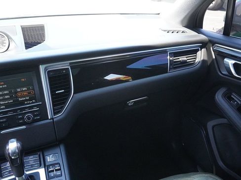 Used 2015 Porsche Macan S AWD/4WD image 26