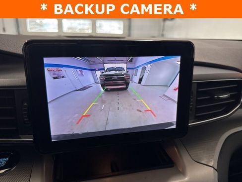 Used 2023 Ford Explorer XLT w/ Equipment Group 202A image 9