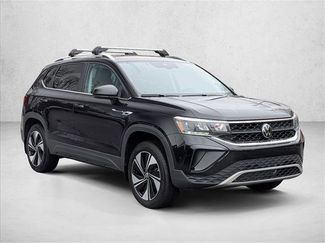 Used 2024 Volkswagen Taos SE video 3