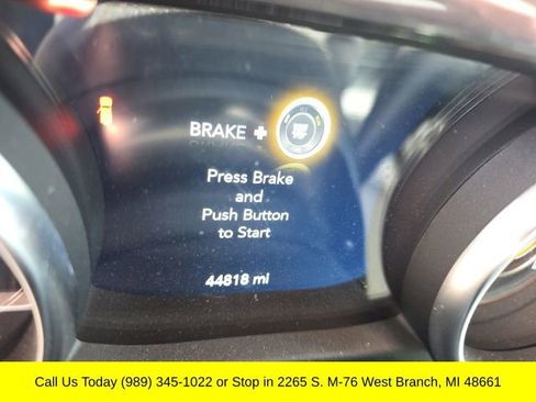 Used 2021 Jeep Wrangler Unlimited Sahara AWD/4WD image 9
