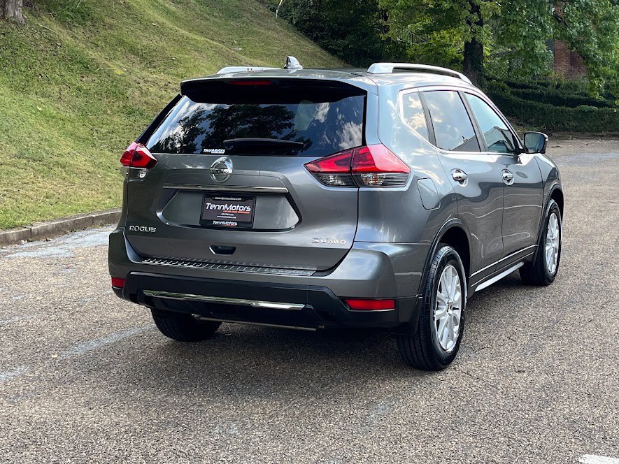 Used 2017 Nissan Rogue SV w/ SV Premium Package AWD/4WD image 22