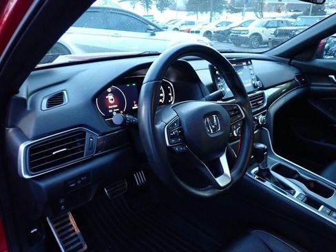 Used 2018 Honda Accord Sport image 14
