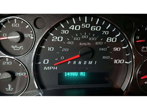 Used 2024 Chevrolet Express 2500 w/ Driver Convenience Package image 17