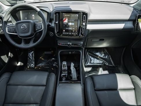 New 2026 Volvo XC40 B5 Plus w/ Climate Package AWD/4WD image 21